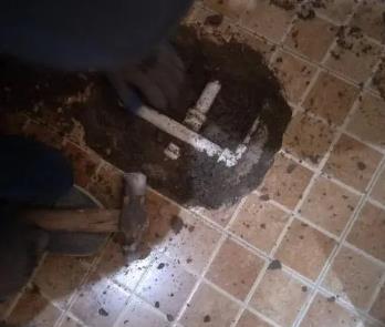 万年卫生间漏水维修公司为您分享下卫生间渗水如何处理及注意事项